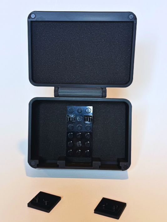 MiniVault Pro 2 fig case w/ accessories